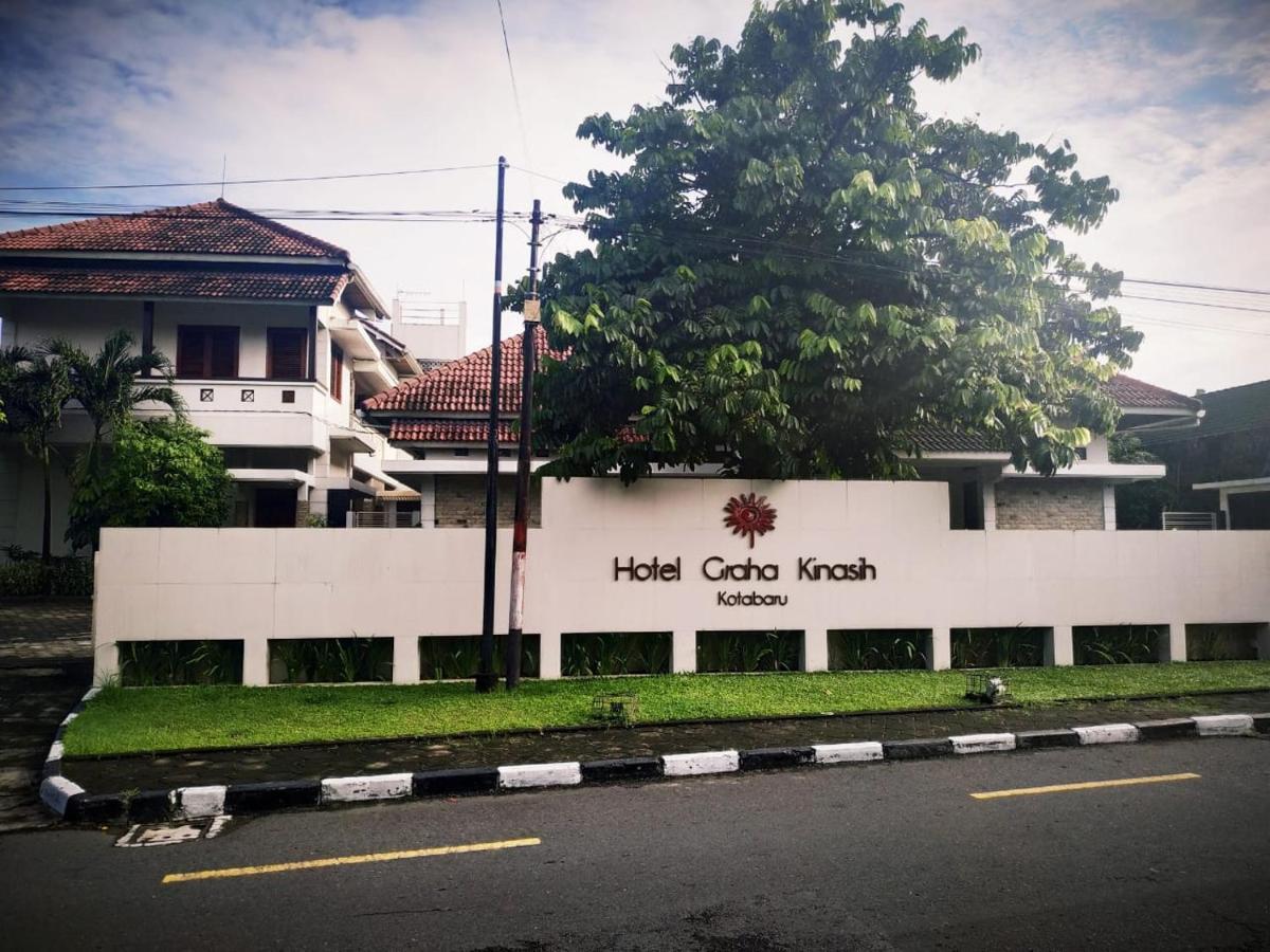 Hotel Graha Kinasih Kotabaru Γιογκιακάρτα Εξωτερικό φωτογραφία